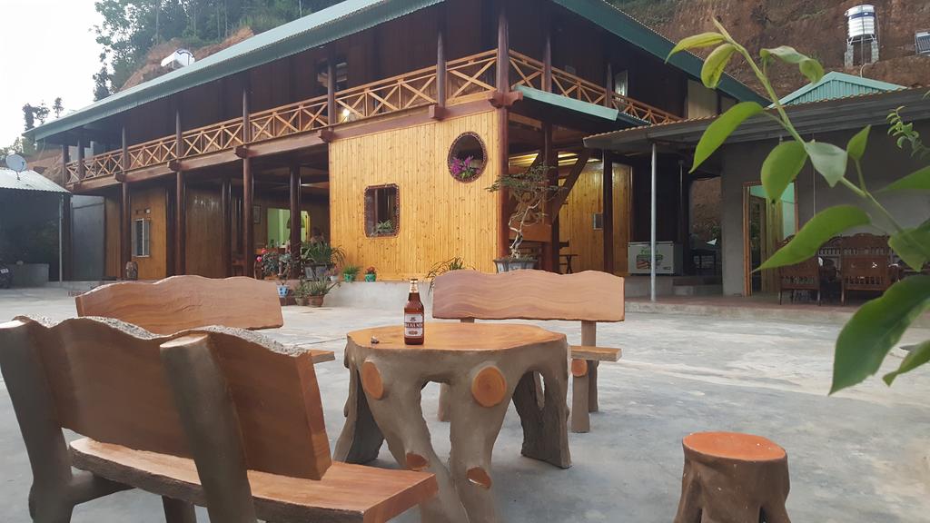 Khu nhà sàn nghỉ dưỡng tại Quyên Homestay