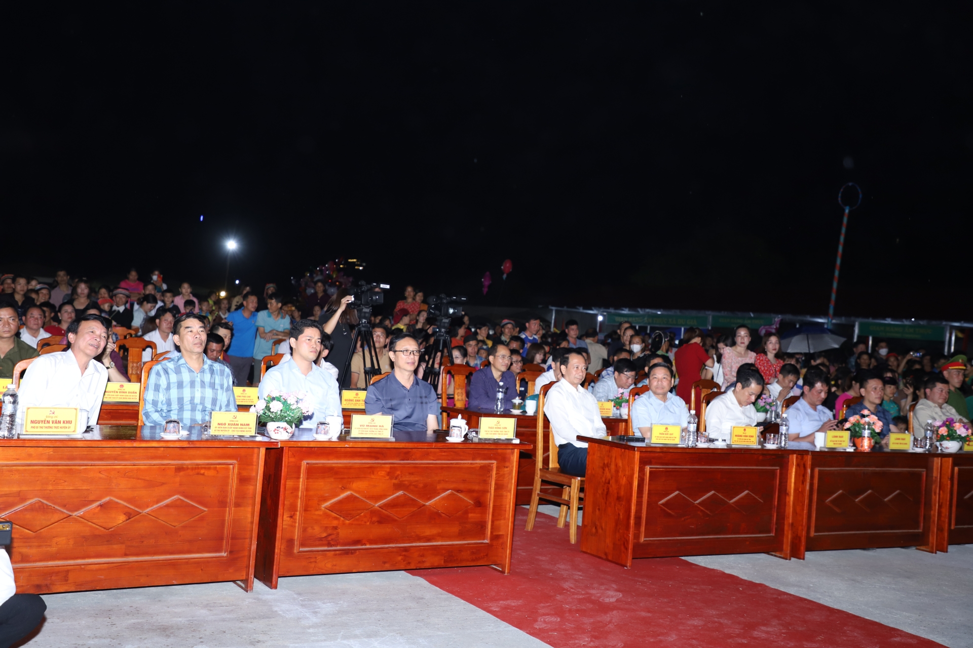 Các đồng chí lãnh đạo tỉnh dự Lễ khai mạc không gian văn hóa, du lịch huyện Yên Minh 