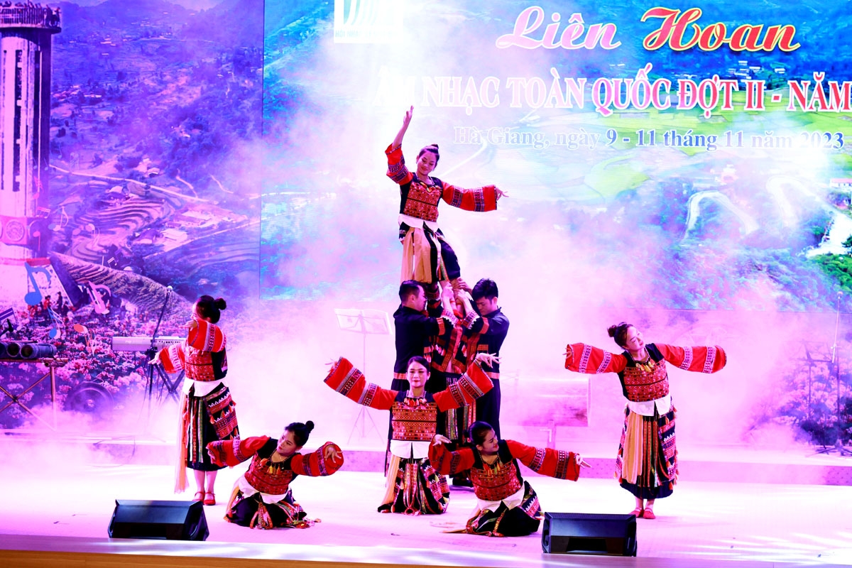 Một số tiết mục văn nghệ đặc sắc trong Liên hoan Âm nhạc toàn quốc đợt II, năm 2023 tại tỉnh Hà Giang.
