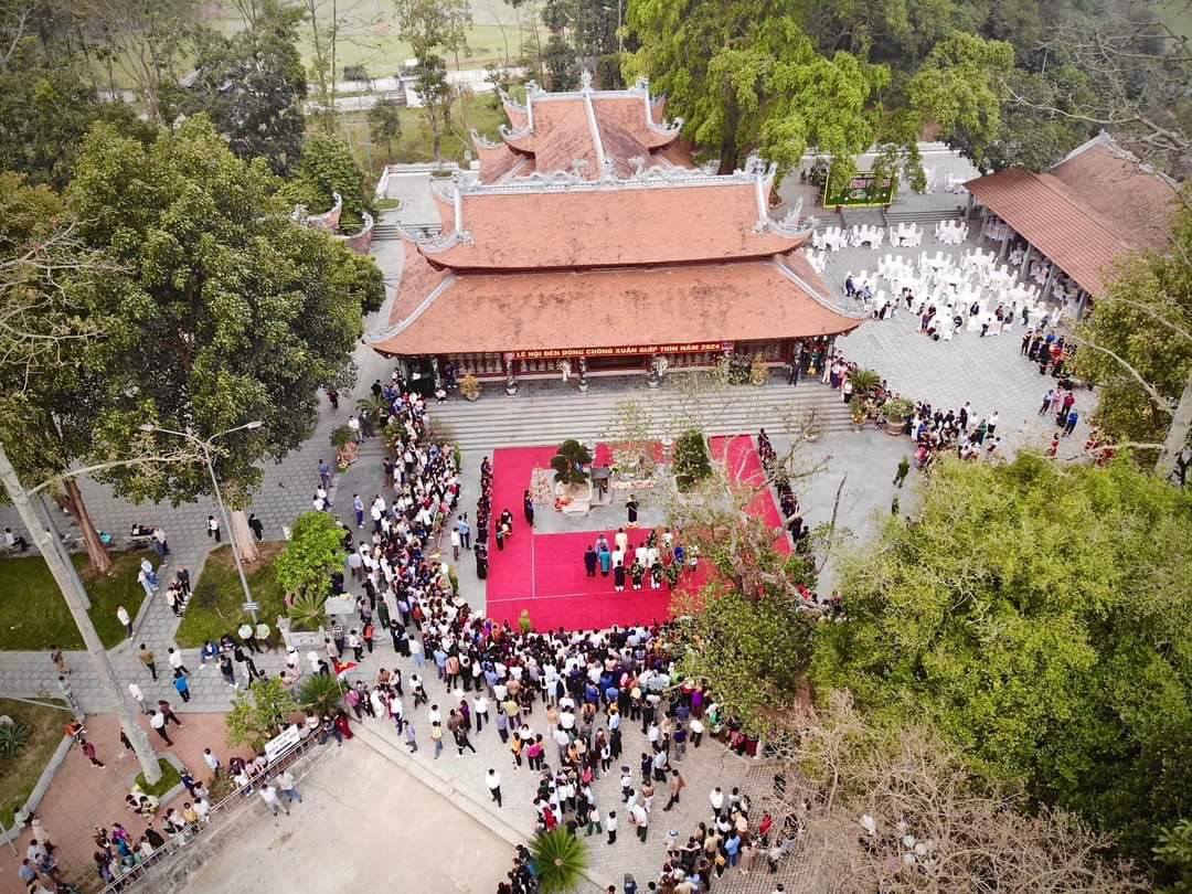 Theo bước Mẫu Thượng Ngàn về miền sơn cước Đông Cuông 8 LH Den Dong Cuong