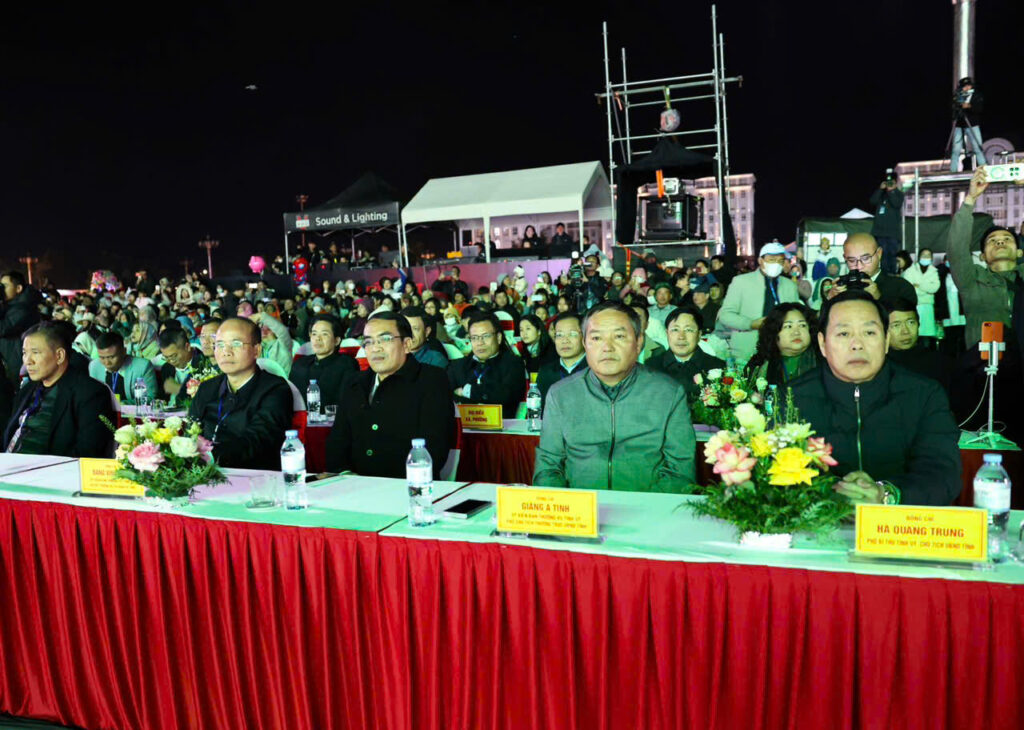 gen h khai mac dai bieu 2