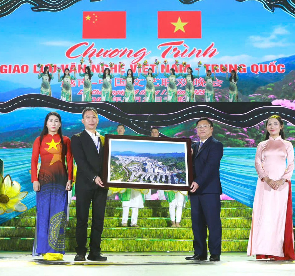 gen h s hung nhan tranh chuan