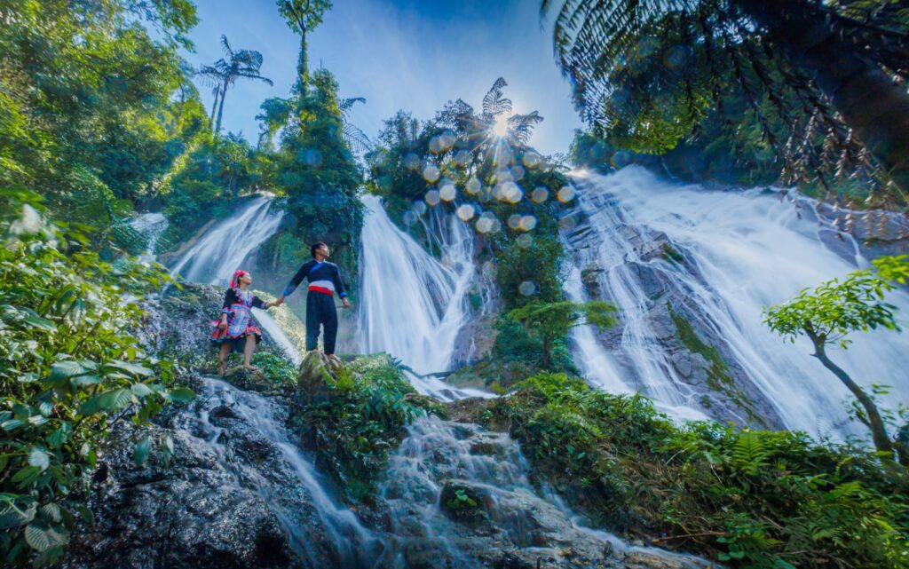 a tranh thac nam luc