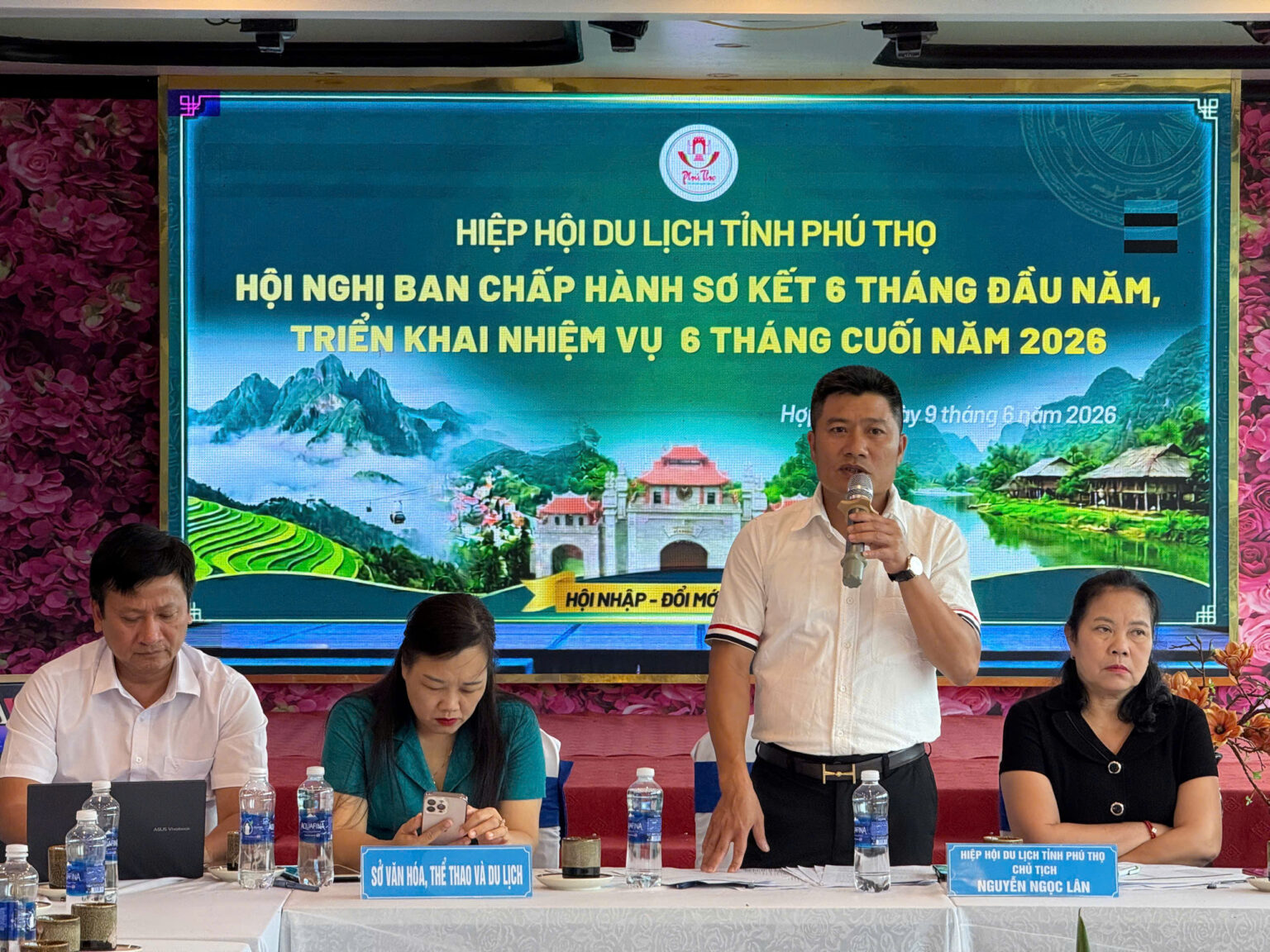 Hiệp hội Du lịch tỉnh Phú Thọ tổ chức hội nghị ban chấp hành sơ kết 6 tháng đầu năm, triển khai nhiệm vụ 6 tháng cuối năm 2026 13 2 1 1536x1152 1